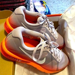 Worn once Nike Air Max Sequent